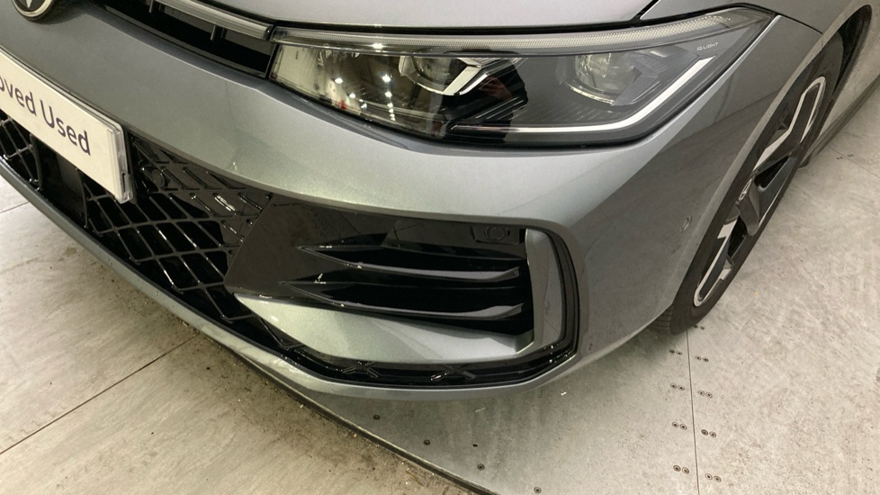Volkswagen Passat 1.5 eTSI R-Line 5dr DSG Petrol Estate - Image 36