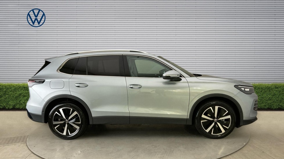 Volkswagen Tiguan 1.5 eTSI 150 Elegance 5dr DSG Petrol Estate - Image 4