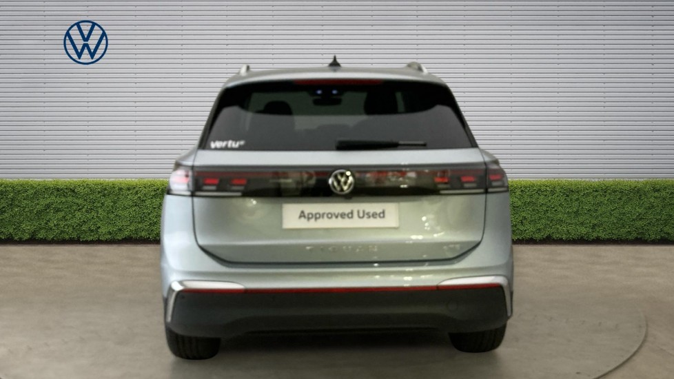 Volkswagen Tiguan 1.5 eTSI 150 Elegance 5dr DSG Petrol Estate - Image 8