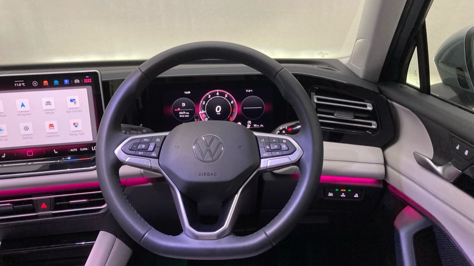 Volkswagen Tiguan 1.5 eTSI 150 Elegance 5dr DSG Petrol Estate - Image 10