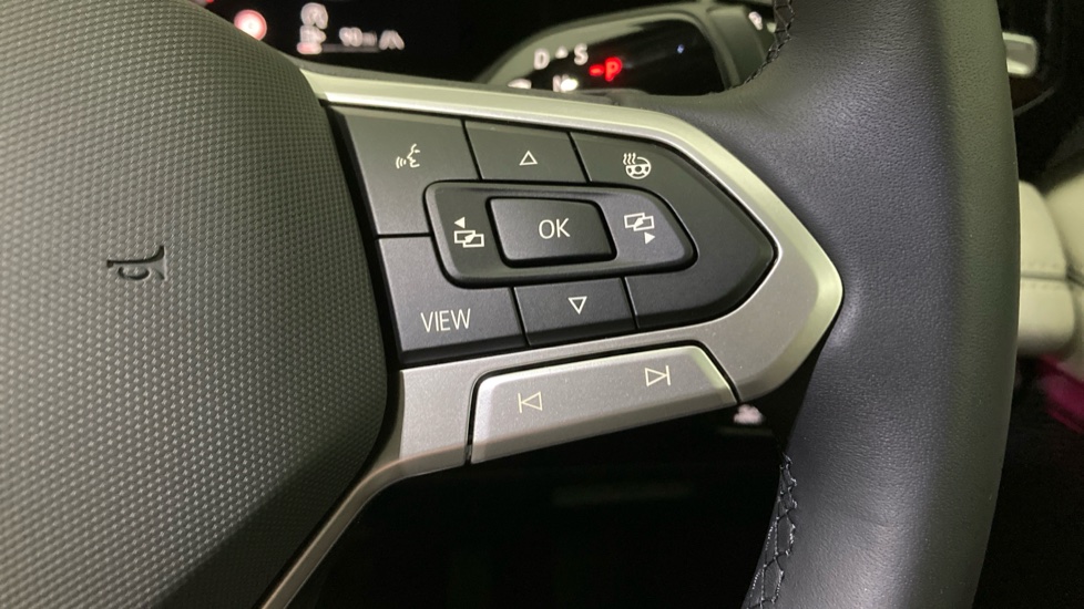 Volkswagen Tiguan 1.5 eTSI 150 Elegance 5dr DSG Petrol Estate - Image 18