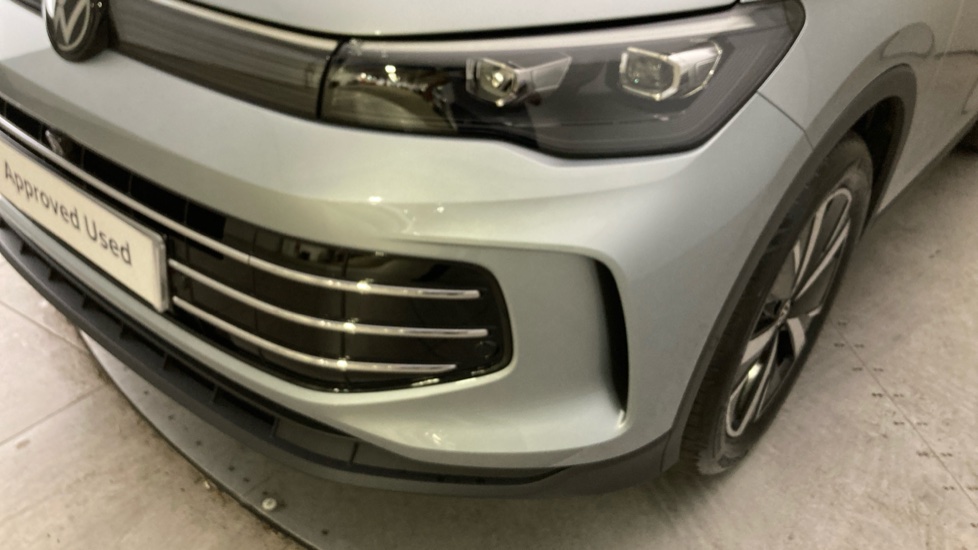 Volkswagen Tiguan 1.5 eTSI 150 Elegance 5dr DSG Petrol Estate - Image 32