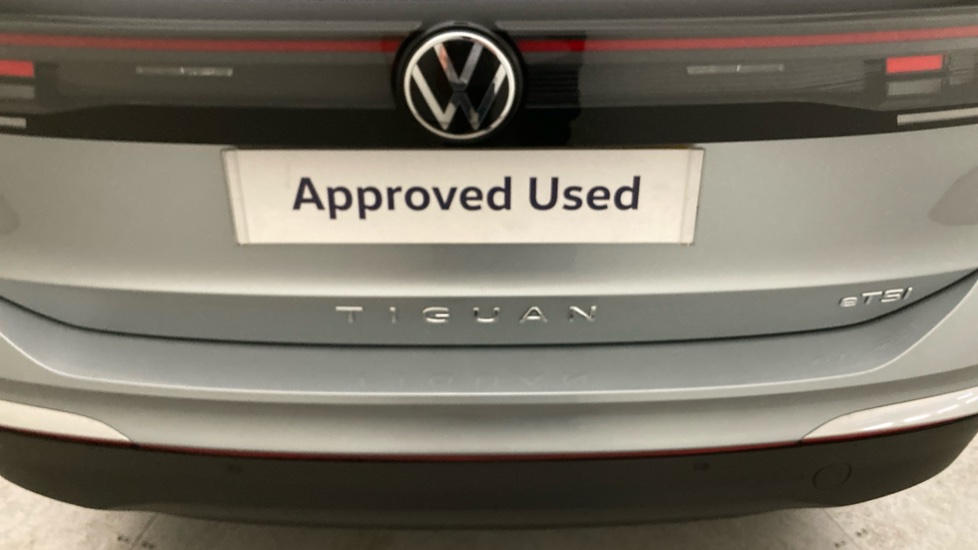 Volkswagen Tiguan 1.5 eTSI 150 Elegance 5dr DSG Petrol Estate - Image 38