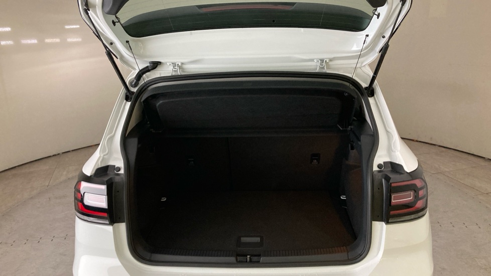 Volkswagen T-Cross 1.0 TSI 110 Move 5dr Petrol Estate - Image 20