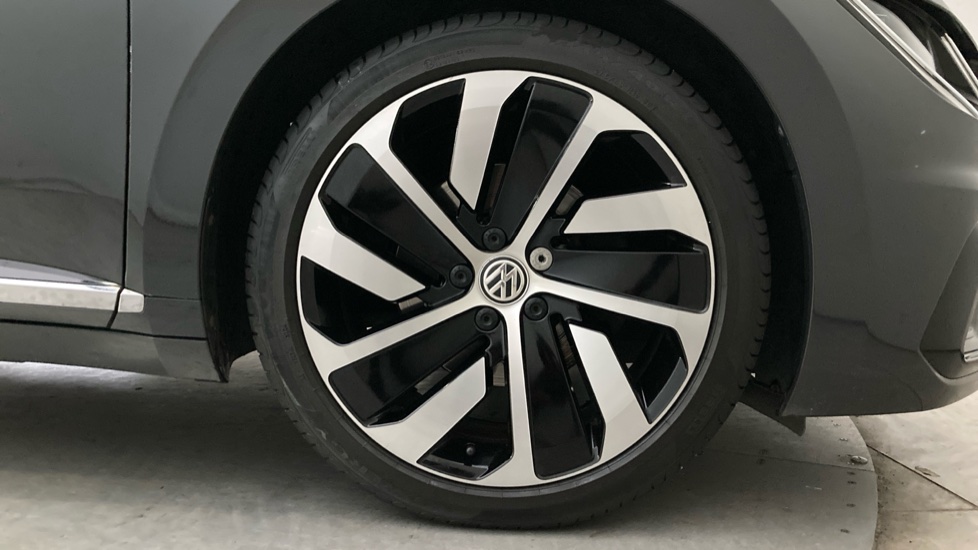 Volkswagen Arteon 2.0 TDI EVO SCR R-Line 5dr DSG Diesel Hatchback - Image 5