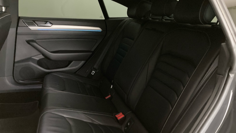 Volkswagen Arteon 2.0 TDI EVO SCR R-Line 5dr DSG Diesel Hatchback - Image 16