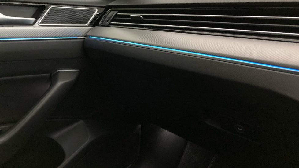 Volkswagen Arteon 2.0 TDI EVO SCR R-Line 5dr DSG Diesel Hatchback - Image 26