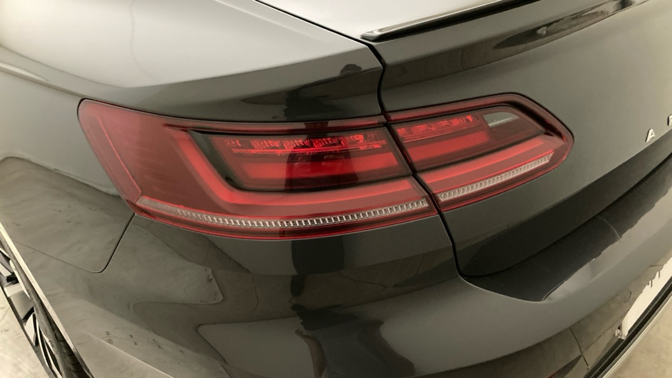 Volkswagen Arteon 2.0 TDI EVO SCR R-Line 5dr DSG Diesel Hatchback - Image 38