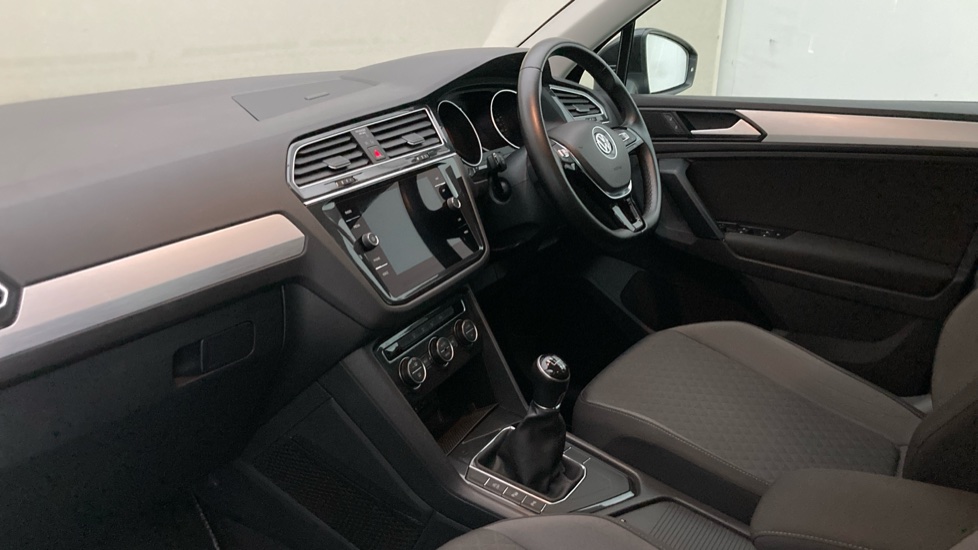 Volkswagen Tiguan 1.5 TSi EVO 150 Match 5dr Petrol Estate - Image 2