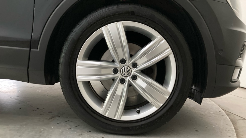 Volkswagen Tiguan 1.5 TSi EVO 150 Match 5dr Petrol Estate - Image 5