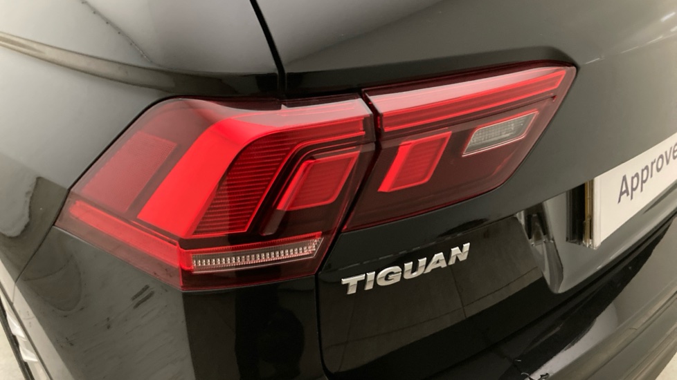 Volkswagen Tiguan 1.5 TSi EVO 150 Match 5dr Petrol Estate - Image 24