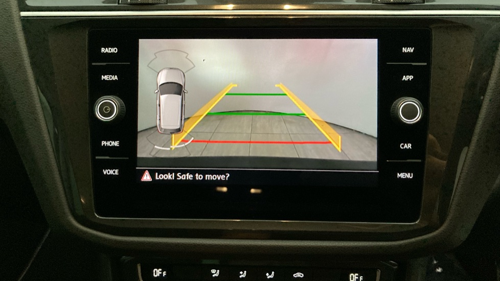 Volkswagen Tiguan 1.5 TSi EVO 150 Match 5dr Petrol Estate - Image 34