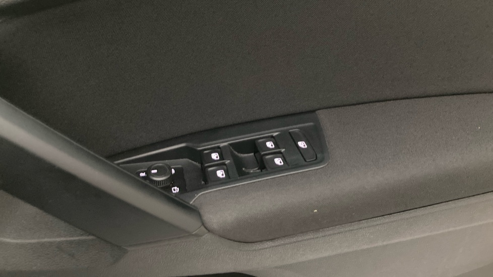 Volkswagen Tiguan 1.5 TSi EVO 150 Match 5dr Petrol Estate - Image 37