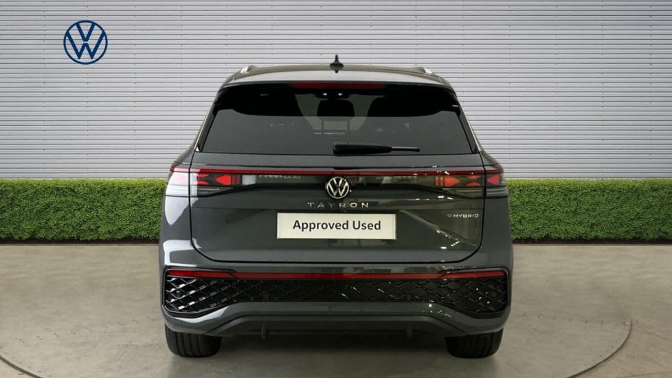Volkswagen Tayron 1.5 TSI eHybrid R-Line 5dr DSG6 Estate - Image 8