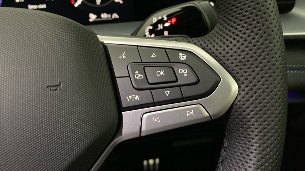 Volkswagen Tayron 1.5 TSI eHybrid R-Line 5dr DSG6 Estate - Image 18