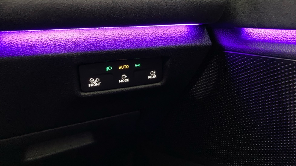 Volkswagen Tayron 1.5 TSI eHybrid R-Line 5dr DSG6 Estate - Image 29
