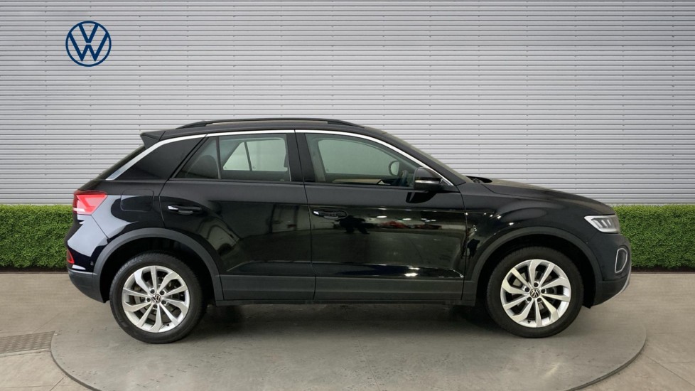 Volkswagen T-Roc 1.5 TSI Life 5dr Petrol Hatchback - Image 4
