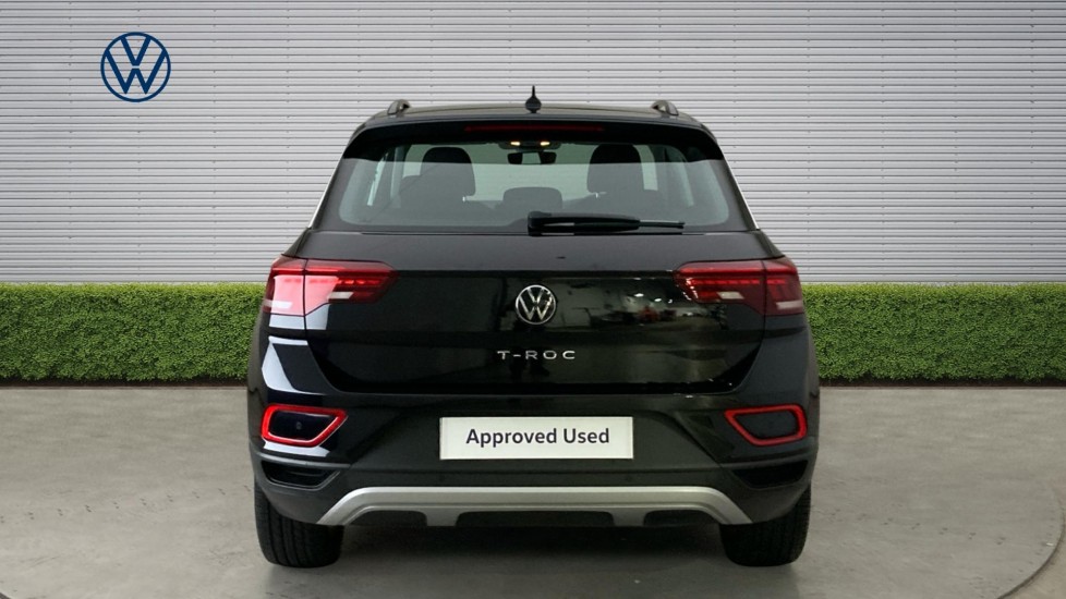 Volkswagen T-Roc 1.5 TSI Life 5dr Petrol Hatchback - Image 8