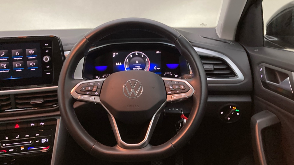 Volkswagen T-Roc 1.5 TSI Life 5dr Petrol Hatchback - Image 10