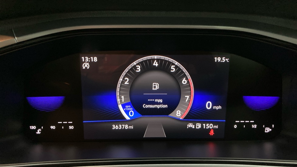 Volkswagen T-Roc 1.5 TSI Life 5dr Petrol Hatchback - Image 11