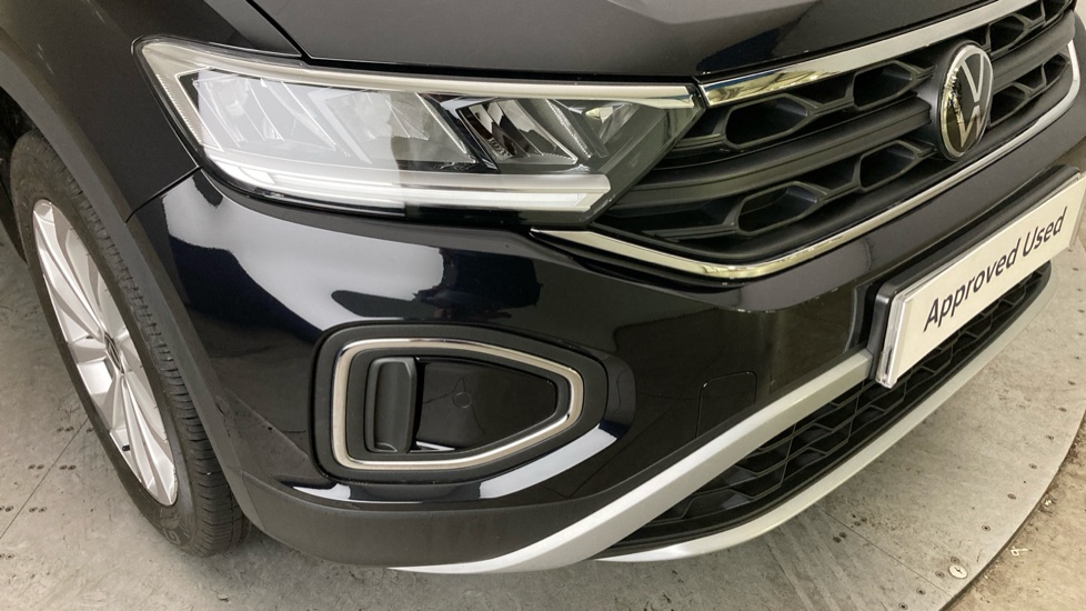 Volkswagen T-Roc 1.5 TSI Life 5dr Petrol Hatchback - Image 21