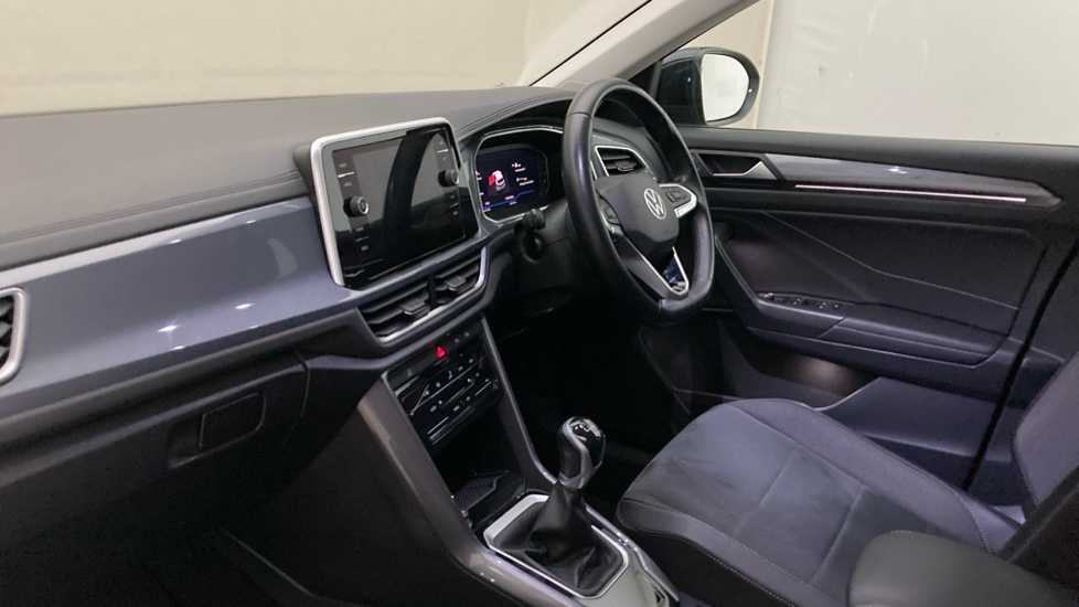Volkswagen T-Roc 1.5 TSI Style 5dr Petrol Hatchback - Image 2