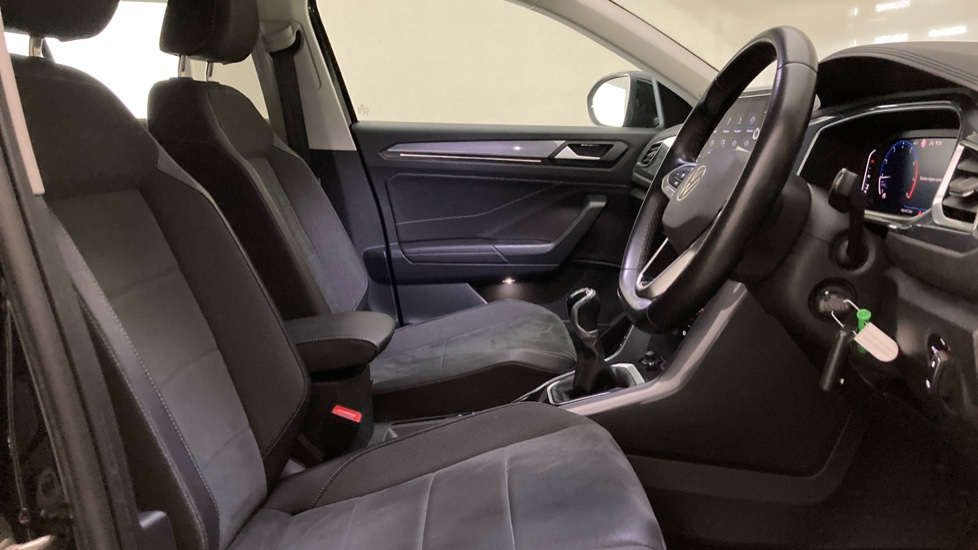 Volkswagen T-Roc 1.5 TSI Style 5dr Petrol Hatchback - Image 15