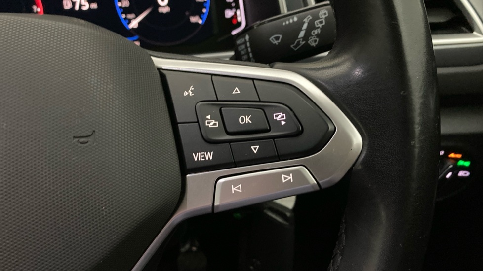 Volkswagen T-Roc 1.5 TSI Style 5dr Petrol Hatchback - Image 18