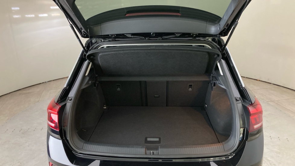 Volkswagen T-Roc 1.5 TSI Style 5dr Petrol Hatchback - Image 20