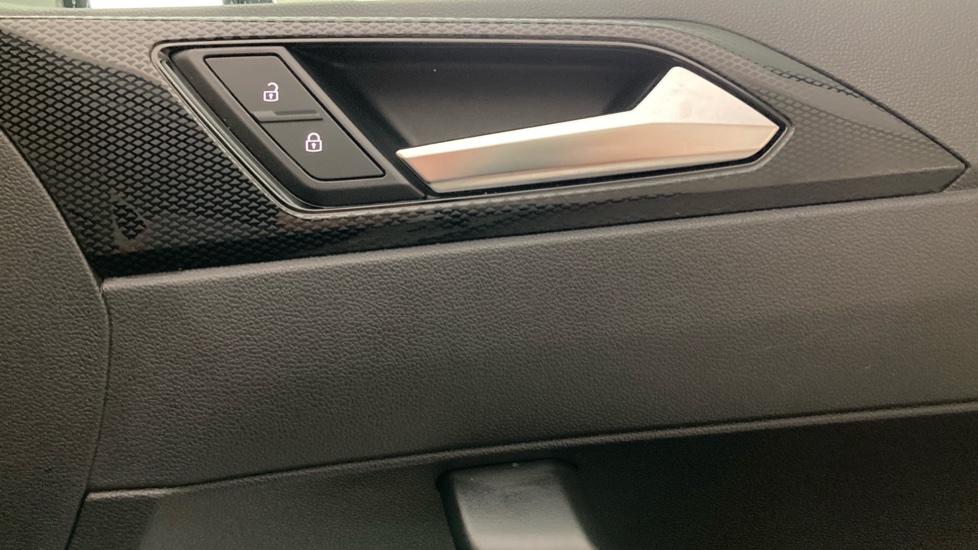Volkswagen Polo 1.0 Life 5dr Petrol Hatchback - Image 28