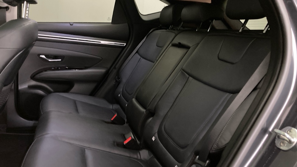 Hyundai TUCSON 1.6 TGDi Ultimate 5dr 2WD Petrol Estate - Image 16