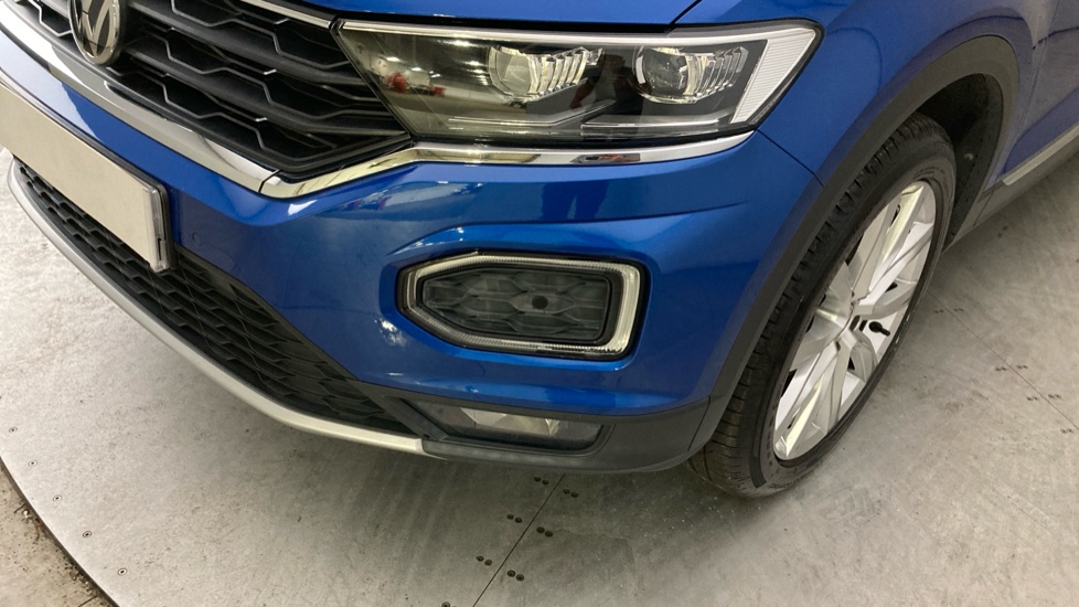 Volkswagen T-Roc 1.5 TSI EVO SEL 5dr DSG Petrol Hatchback - Image 33