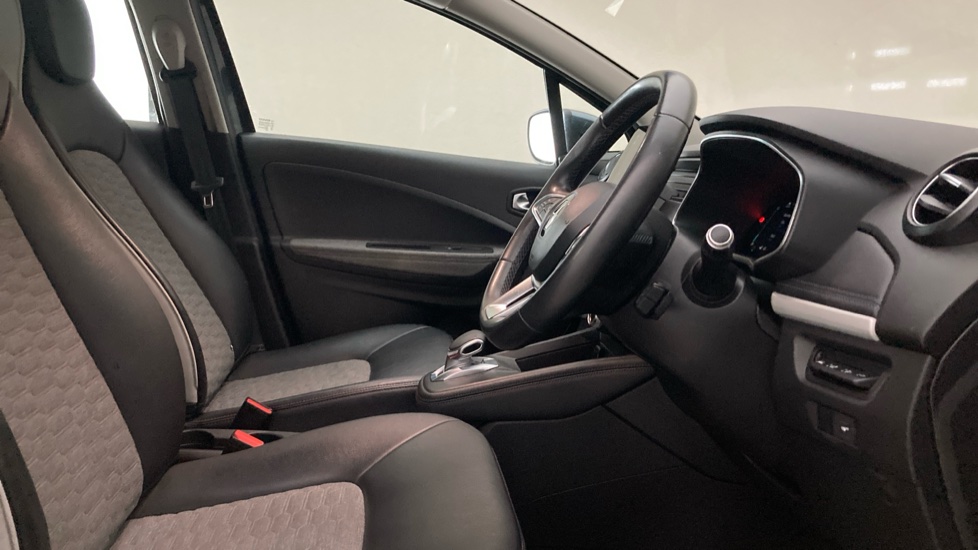 Renault Zoe 100kW i GT Line R135 50kWh 5dr Auto Electric Hatchback - Image 15