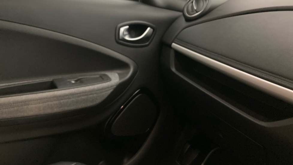 Renault Zoe 100kW i GT Line R135 50kWh 5dr Auto Electric Hatchback - Image 29