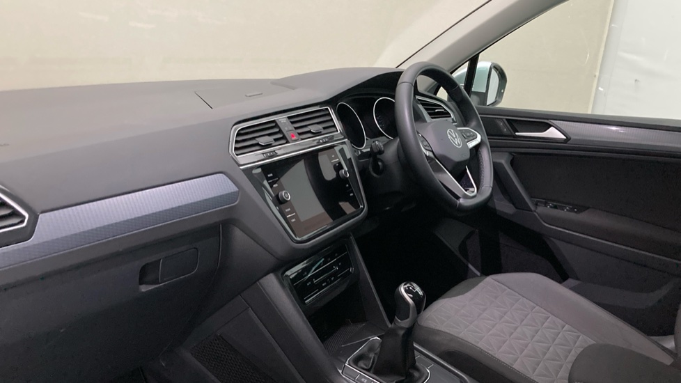 Volkswagen Tiguan 1.5 TSI 150 Life 5dr Petrol Estate - Image 2