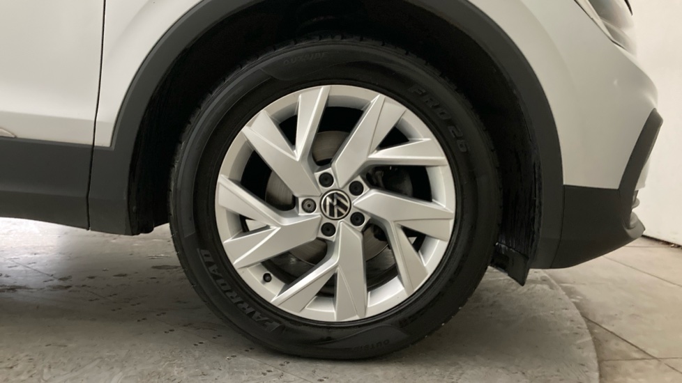 Volkswagen Tiguan 1.5 TSI 150 Life 5dr Petrol Estate - Image 5