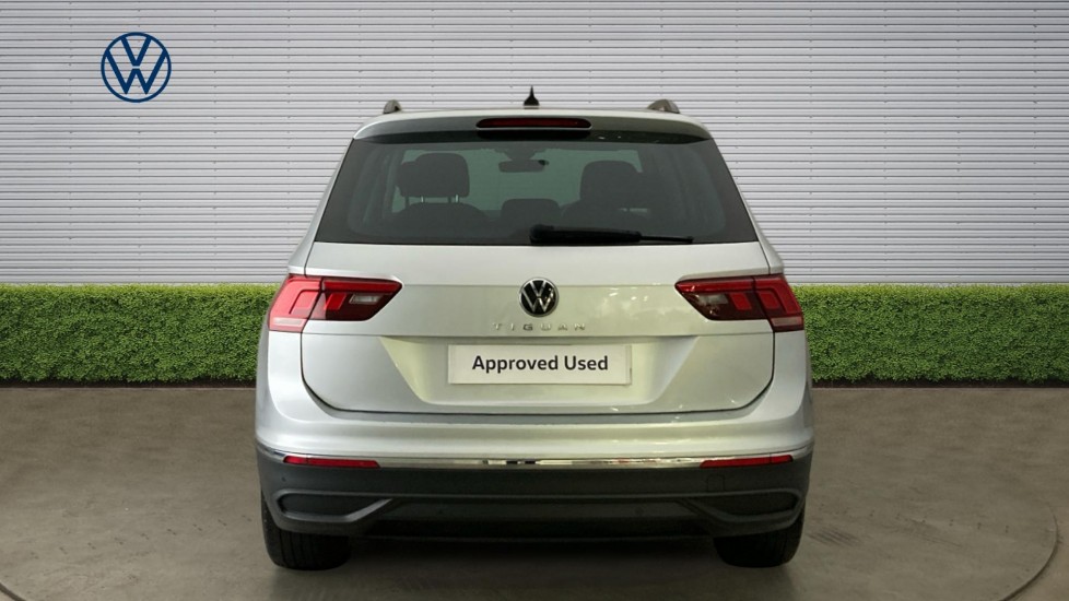 Volkswagen Tiguan 1.5 TSI 150 Life 5dr Petrol Estate - Image 8