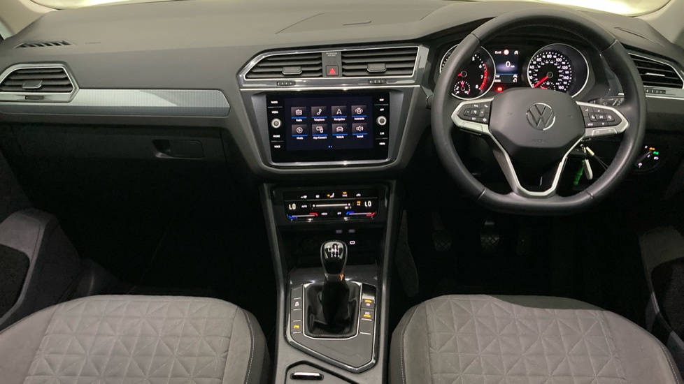 Volkswagen Tiguan 1.5 TSI 150 Life 5dr Petrol Estate - Image 9