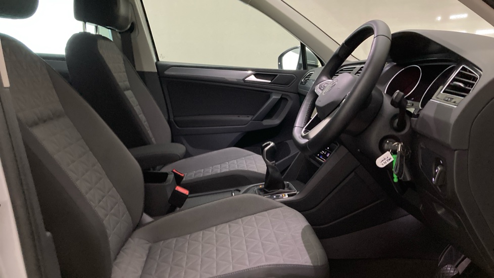 Volkswagen Tiguan 1.5 TSI 150 Life 5dr Petrol Estate - Image 15