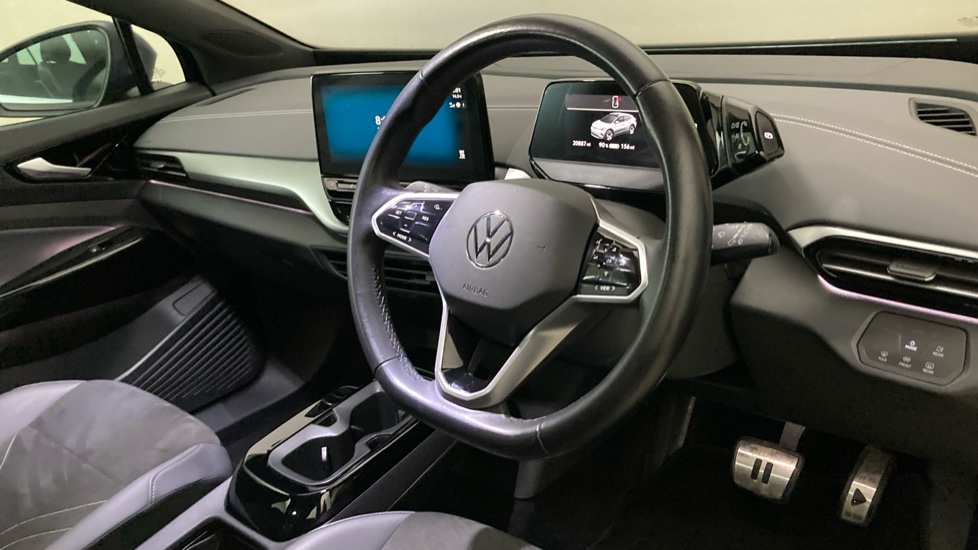 Volkswagen ID.4 109kW Life Pure 52kWh 5dr Auto [110kW Ch] Electric Estate - Image 6