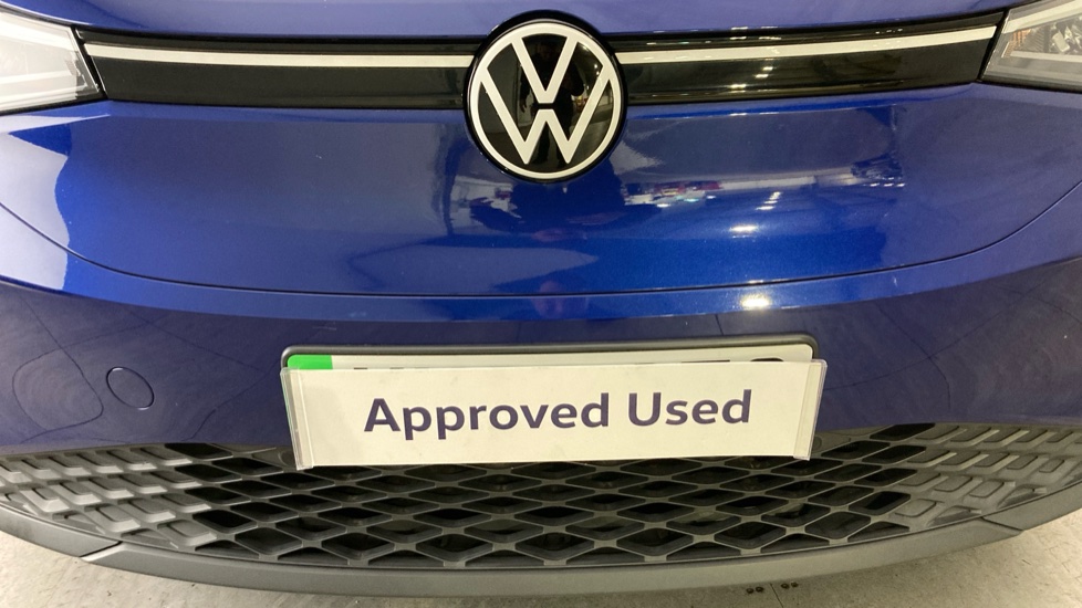 Volkswagen ID.4 109kW Life Pure 52kWh 5dr Auto [110kW Ch] Electric Estate - Image 23