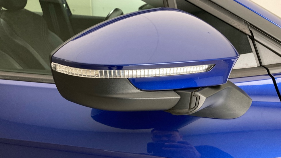 Volkswagen ID.4 109kW Life Pure 52kWh 5dr Auto [110kW Ch] Electric Estate - Image 29
