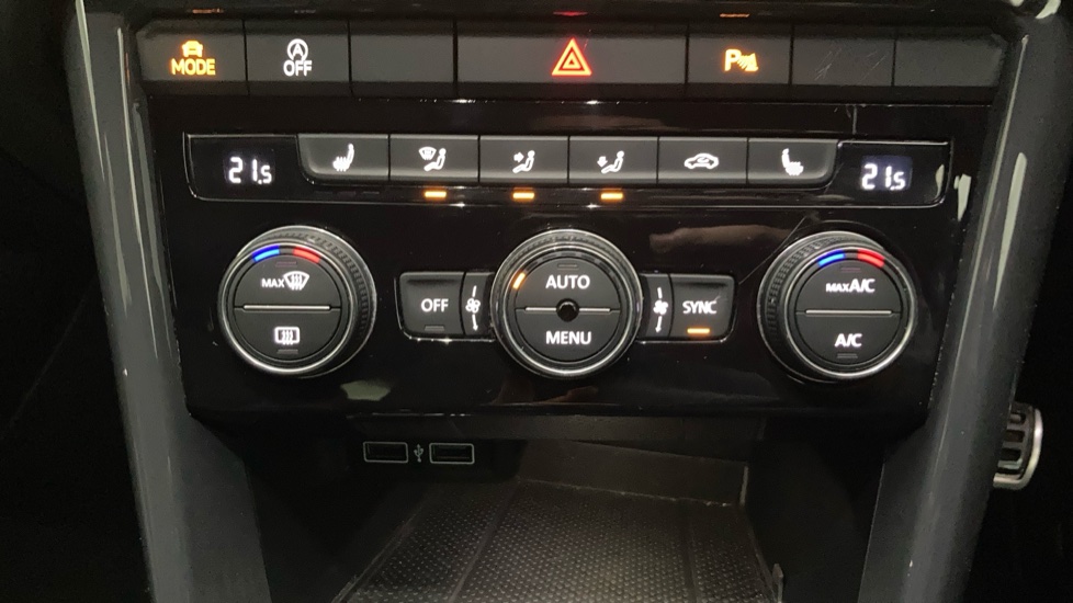 Volkswagen T-Roc 1.6 TDI R-Line 5dr Diesel Hatchback - Image 13