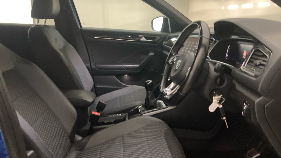 Volkswagen T-Roc 1.6 TDI R-Line 5dr Diesel Hatchback - Image 15