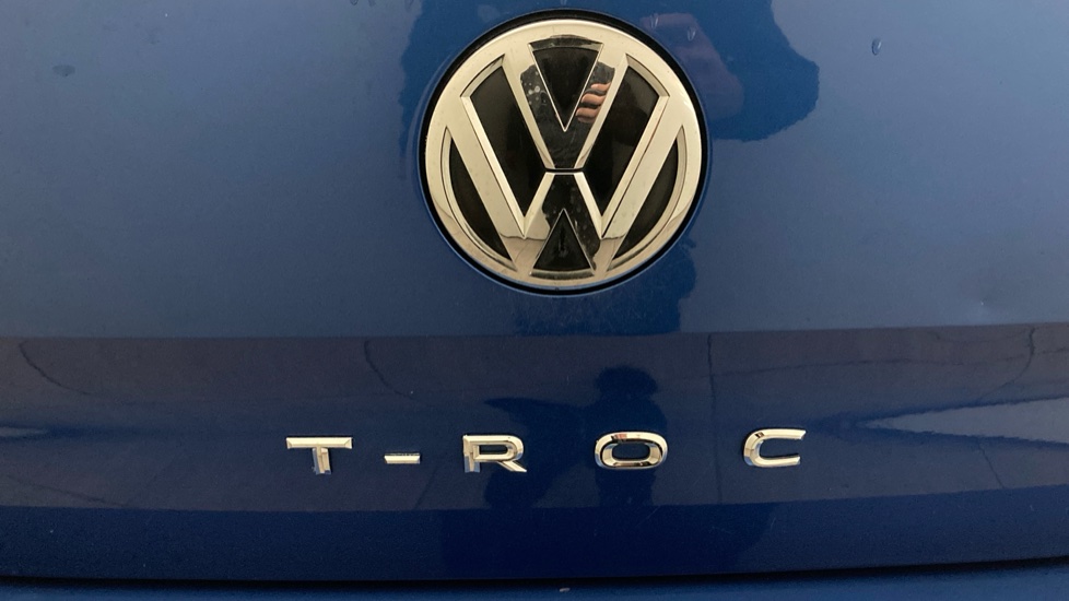 Volkswagen T-Roc 1.6 TDI R-Line 5dr Diesel Hatchback - Image 28