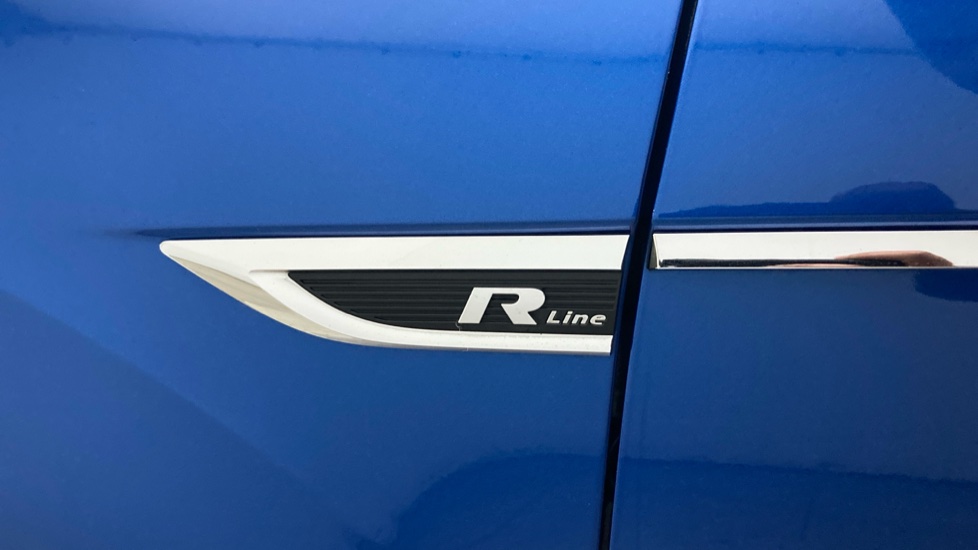 Volkswagen T-Roc 1.6 TDI R-Line 5dr Diesel Hatchback - Image 31