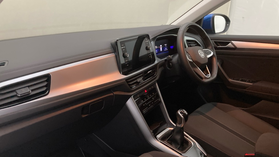 Volkswagen T-Roc 1.5 TSI Life 5dr Petrol Hatchback - Image 2