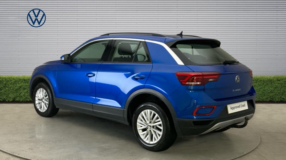 Volkswagen T-Roc 1.5 TSI Life 5dr Petrol Hatchback - Image 3