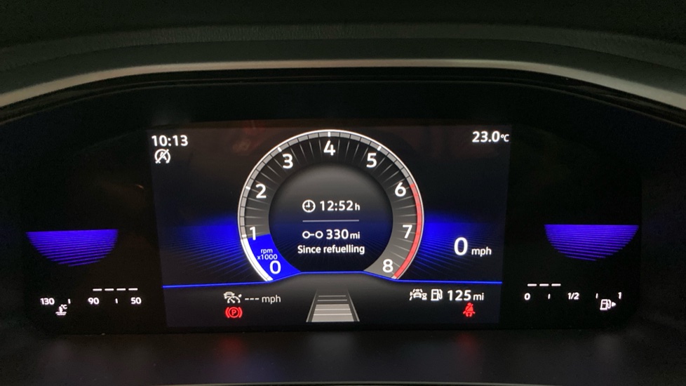 Volkswagen T-Roc 1.5 TSI Life 5dr Petrol Hatchback - Image 11