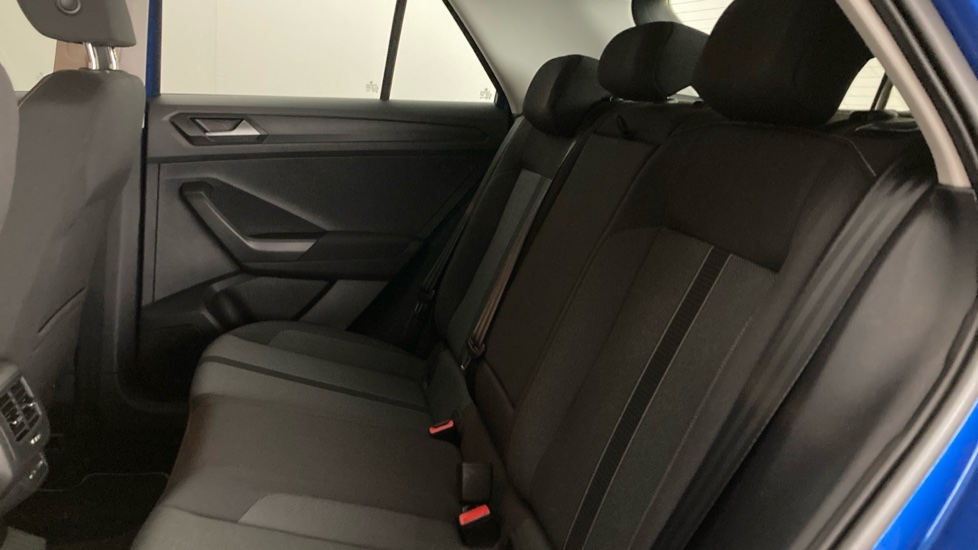 Volkswagen T-Roc 1.5 TSI Life 5dr Petrol Hatchback - Image 16